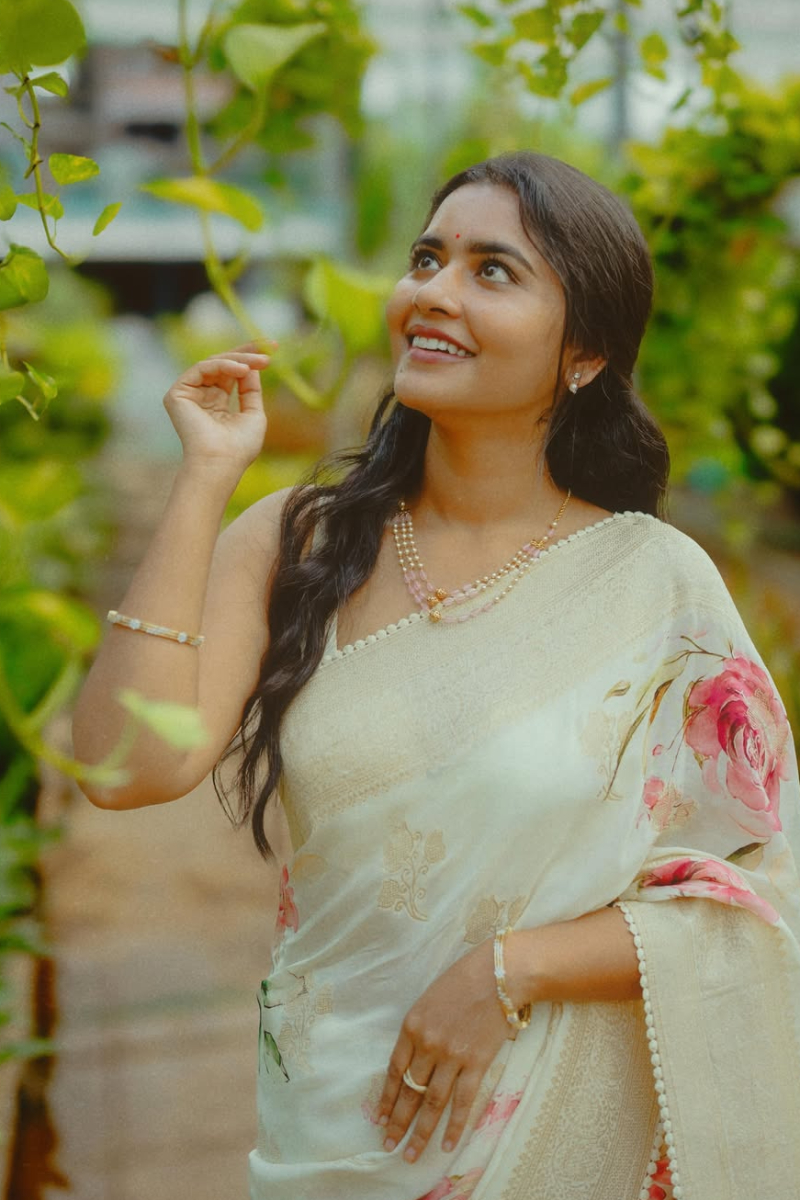 ஹார்ட் பீட் வெப் சீரிஸ் நடிகை தீபா பாலுவின் லேட்டஸ்ட் புகைப்படங்கள் | Heart Beat Web Series Actress Deepa Balu Photos