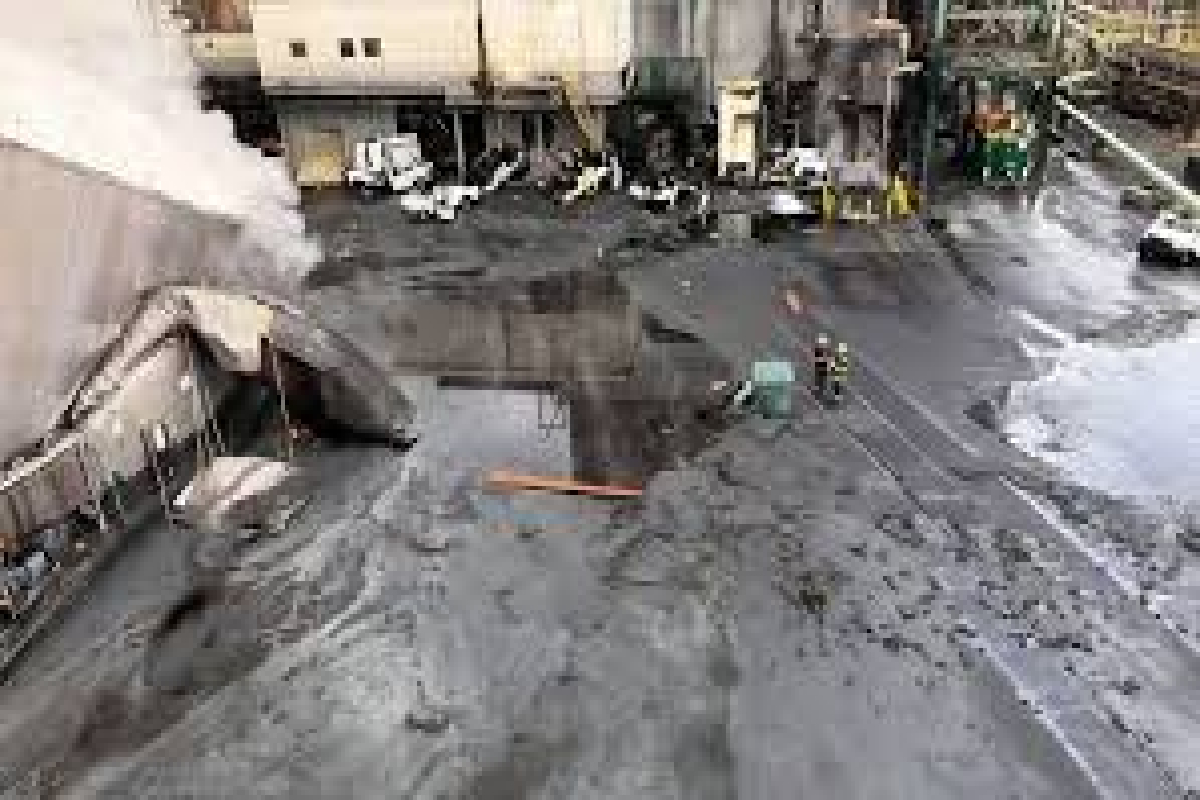 அமெரிக்காவில் வெடிவிபத்து: 9 பேர் பலி; 2 பேர் மாயம் | Explosion At Us Paper Mill 9 Dead 2 Missing அமெரிக்காவில் வெடிவிபத்து: 9 பேர் பலி; 2 பேர் மாயம் | Explosion At Us Paper Mill 9 Dead 2 Missing