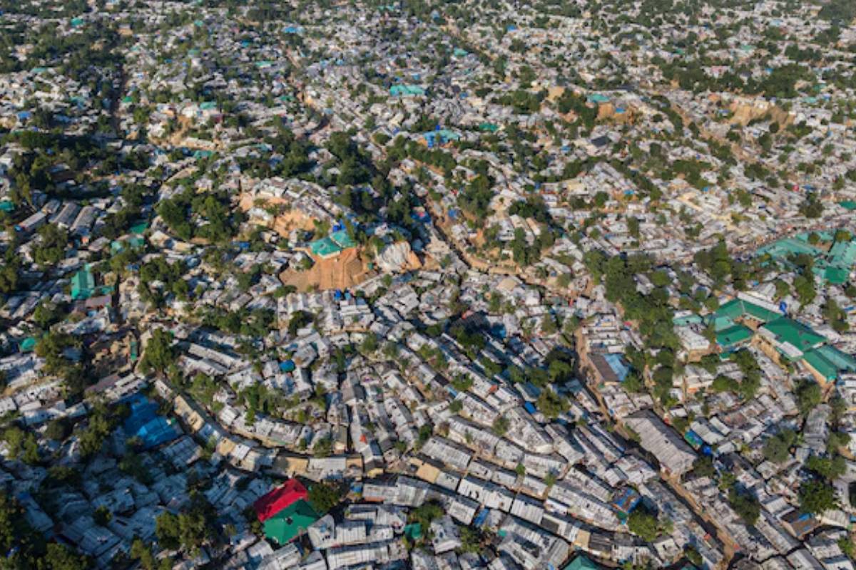 மியன்மார் கடற்பரப்பில் கவிழ்ந்த இரு படகுகள் - 500-ற்கும் மேற்ப்பட்ட கைதிகள் உயிரிழப்பு | More Than 500 Feared Dead Myanmar