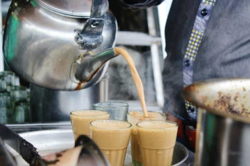 எரிவாயு தட்டுப்பாடு:  மூடப்படும் நிலையில்  புறக்கோட்டை தேநீர் கடைகள்!