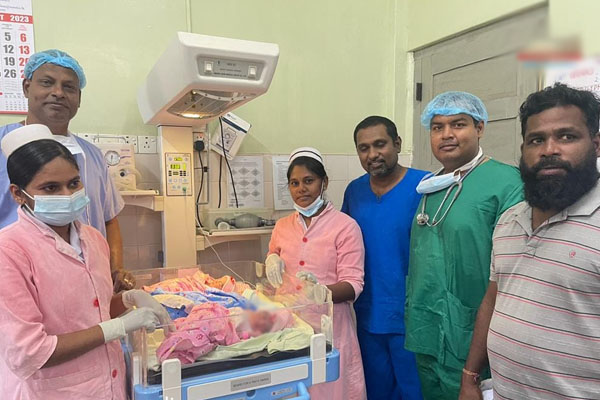 யாழ் போதனா வைத்தியசாலை சாதனை: ஒரே பிரசவத்தில் பிறந்த 3 சிசுக்கள்! | Jaffna Hospital Three Babies In One Delivery