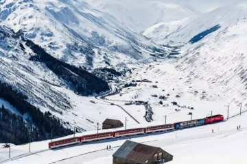 பனிப்பாறைச் சரிவு குறித்து கற்கச் சென்ற மாணவர்கள்: செத்துப்பிழைத்த திகில் அனுபவம்