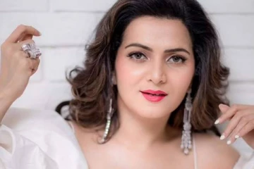 தொகுப்பாளினி டிடி கர்ப்பமாக இருக்கிறாரா?- முதன்முறையாக வெளியான புகைப்படம்