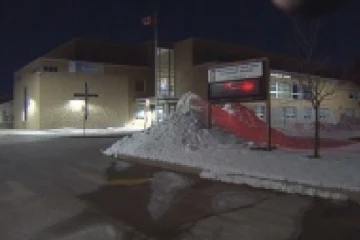 கனடாவின் பாடசாலைகளில் துப்பாக்கிச் சூடு நடத்துவதாக எச்சரிக்கை!