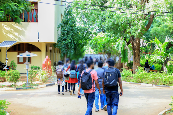 யாழ். பல்கலைக்கழக மாணவியின் விபரீத முடிவு (Photos) | Jaffna University Girl Sucide