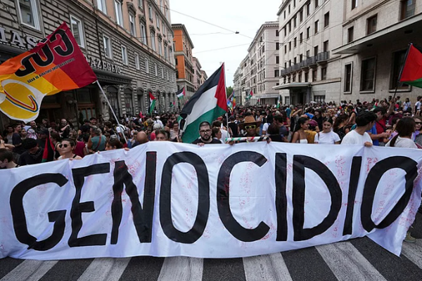 காசா மீது தாக்குதலுக்கு எதிராக இத்தாலியில் ஆவேசமான எதிர்ப்பு | Fierce Protests In Italy Against The Attack Gaza