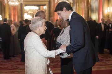 கனேடியர்களுக்கான ராணி எலிசபெத்தின் சேவை வரலாற்றில்.. கனடா பிரதமர் ஜஸ்டின் ட்ரூடோவின் உருக்கமான பதிவு