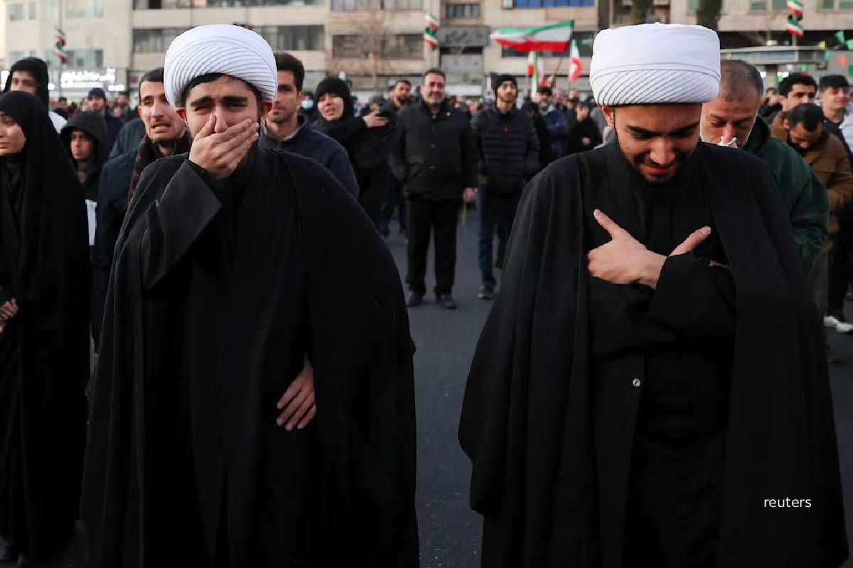 இராணுவ நடவடிக்கை ஒரு பக்கம்... மொத்த ஈரானிய மக்களையும்: இஸ்ரேலின் அதிர்ச்சி திட்டம் | Israel Working To Get Iranians இராணுவ நடவடிக்கை ஒரு பக்கம்... மொத்த ஈரானிய மக்களையும்: இஸ்ரேலின் அதிர்ச்சி திட்டம் | Israel Working To Get Iranians