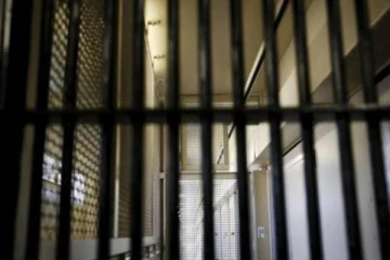 இலங்கை சிறைச்சாலைகளில் இருந்து தாய்நாட்டிற்கு திரும்பும் 43 கைதிகள்!