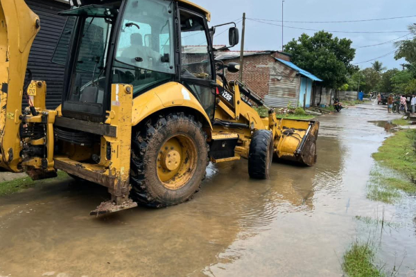 திருகோணமலையில் வீதிகளில் வெள்ளம் | Flooding On The Streets In Trincomalee திருகோணமலையில் வீதிகளில் வெள்ளம் | Flooding On The Streets In Trincomalee