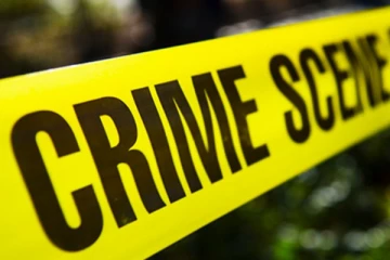 වෙළෙඳසැලකට තියුණු ආයුධ ගත් පිරිසක් කඩා වදී - පුද්ගලයෙක් ජිවිතක්ෂයට..