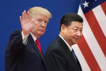 சீன பொருட்களுக்கு 245% வரி விதித்த டிரம்ப்; அதிர்ச்சியில் உலகநாடுகள்!