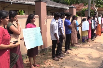 திருநெல்வேலி சிறுவர் இல்லத்தின் மீது தாக்குதலை கண்டித்து போராட்டம்! (படங்கள்)