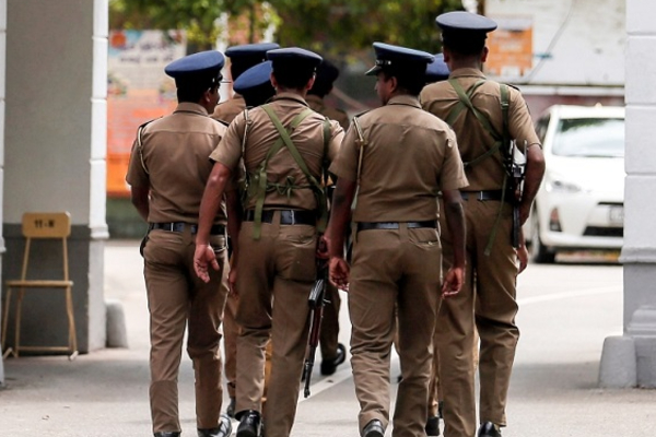 கிண்ணியாவில் மாடுகள் மீது வாள் வெட்டு ; ஈவிரக்கமற்றவர்களின் செயல் | Cows Attacked Sword Kinniya Police Take Action கிண்ணியாவில் மாடுகள் மீது வாள் வெட்டு ; ஈவிரக்கமற்றவர்களின் செயல் | Cows Attacked Sword Kinniya Police Take Action