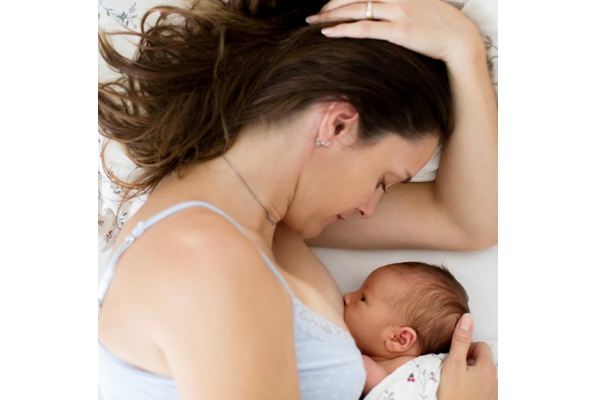 தாய்ப்பால் கட்டிக் கொண்டால் என்ன செய்ய வேண்டும் தெரியுமா? பெண்களே உடனே இத படிங்க | Home Remedies For Breastfeeding