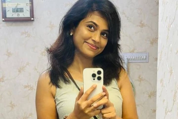 மீண்டும் ஆட்டத்தை ஆரம்பித்த நடிகை ரம்யா பாண்டியன்!! லேட்டஸ்ட் புகைப்படங்கள்..