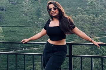 எதிர்நீச்சல் சீரியல் நடிகையா இது, இலங்கையில் மாடர்ன் உடையில் பிரபலம் எடுத்த போட்டோஸ்..