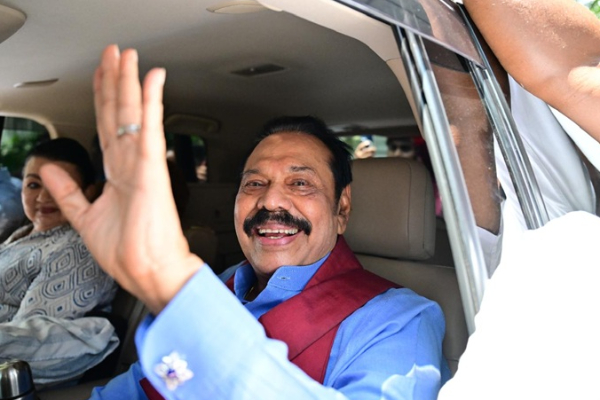விஜேராம என்றாலும் தங்காலை என்றாலும் நான் மஹிந்த ராஜபக்ஷ; ஆணவப் பேச்சு! | Whether It S Wijerama Or Tangalle I M Mahinda