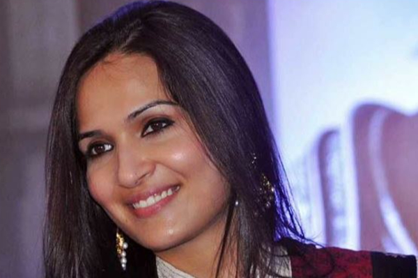 மீண்டும் தாத்தாவாகிறார் நடிகர் ரஜினி! ஹேப்பி நியூஸ் சொன்ன மகள்! | Rajinikanth Grandfather Soundarya Pregnant