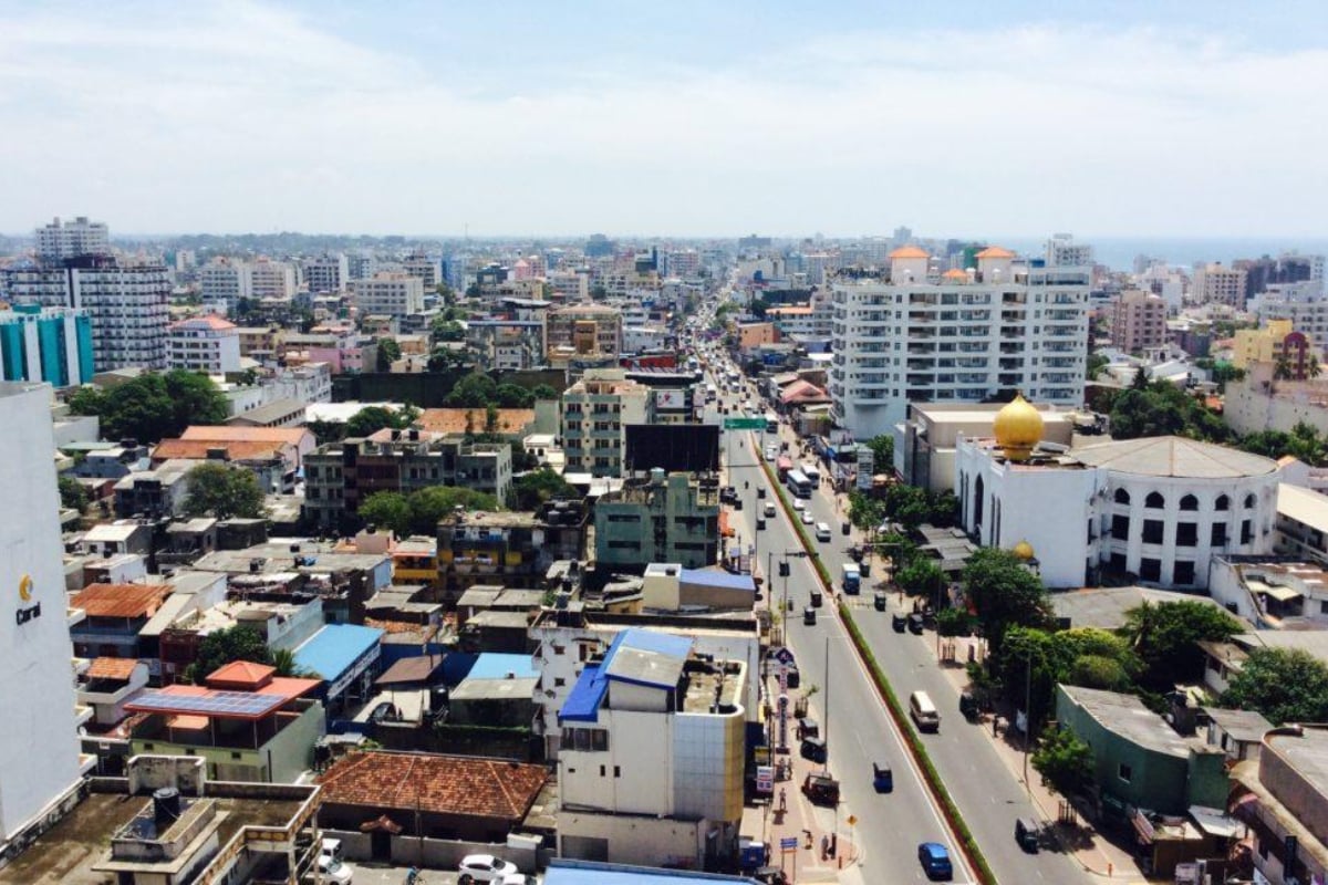 வெள்ளவத்தையில் குடியிருப்பின் 7வது மாடியில் இருந்து விழுந்து உயிரிழந்த தமிழ் இளைஞன் | Boy Fallen And Dies From Wellawatte Building