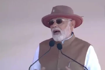 நாடு புதிய உயரங்களைத் தொட்டு அவற்றையும் தாண்டி சென்று கொண்டிருக்கிறது : பிரதமர் மோடி