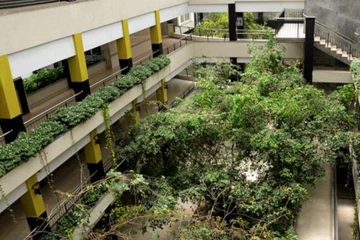 ඉරාන නෞකාවෙන් මුදාගත් නාවිකයින් 5ක් වැලිසර හමුදා රෝහලට