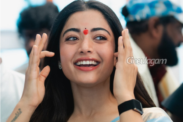 ராஷ்மிகா இத்தனை கோடி வருமான வரி கட்டுகிறாரா.. ஆச்சர்யத்தில் ரசிகர்கள் | Rashmika Pays Huge Income Tax