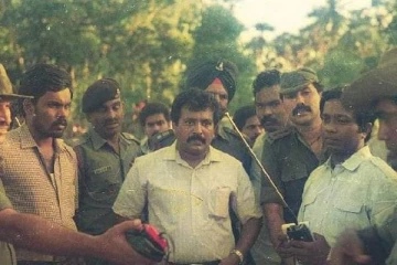 புலிகளின் தாக்குதலை படம்பிடித்த இந்திய ஊடகவியலாளர்