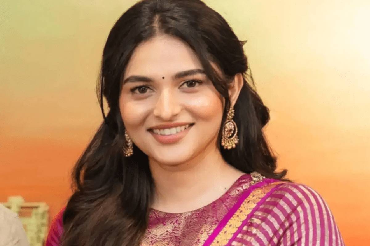 ட்ரெண்டிங் சேலையில் ரசிகர்களை கிறங்கடிக்கும் நடிகை கயாடு லோகர்... குவியும் லைக்குகள் | Kayadu Lohar New Photoshoot In Saree Viral ட்ரெண்டிங் சேலையில் ரசிகர்களை கிறங்கடிக்கும் நடிகை கயாடு லோகர்... குவியும் லைக்குகள் | Kayadu Lohar New Photoshoot In Saree Viral