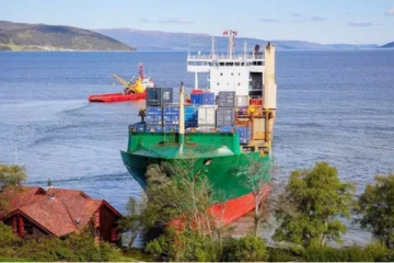 தூங்கிக்கொண்டிருந்த நபருக்கு வந்த மொபைல் அழைப்பு: கண் விழித்தபோது கண்ட அதிரவைத்த காட்சி