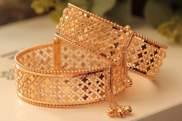 இறக்கம் காட்டும் தங்கம் விலை - மக்களே நோட் பண்ணுங்க! - தமிழ்நாடு