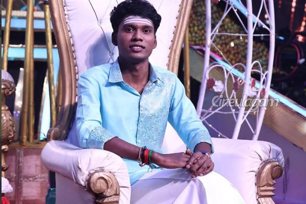 சூப்பர் சிங்கர் 11 புகழ் சரண் ராஜாவா இது, ஹேர் ஸ்டைல் மாற்றி ஆளே மாறிவிட்டாரே.... செம லுக் பாருங்க | Super Singer Saran Raja New Getup Photo