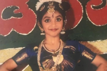 பரதநாட்டியத்தில் பின்னி எடுக்கும் இந்த சிறுமி யார் தெரியுமா.. சென்சேஷனல் நடிகை