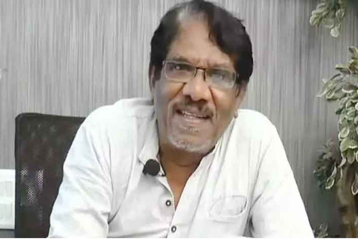 ICU-ல் சிரித்த முகத்துடன் இயக்குனர் பாரதிராஜா! வெளியானது தற்போதைய புகைப்படம் | Bharathiraja Ice Smiling Face Recent Photo Viral ICU-ல் சிரித்த முகத்துடன் இயக்குனர் பாரதிராஜா! வெளியானது தற்போதைய புகைப்படம் | Bharathiraja Ice Smiling Face Recent Photo Viral