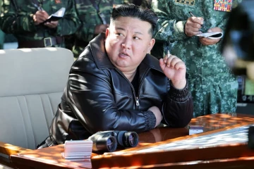 அணு ஆயுதங்களை பயன்படுத்த தயங்க மாட்டோம்; கிம் எச்சரிக்கை