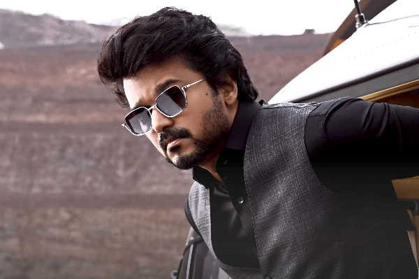 விஜய் ரசிகர்களின் ரவுடிசம்.. போலீஸ் மீது தாக்குதல், என்ன விஜய் இதெல்லாம் | Vijay Fans Attacked Police