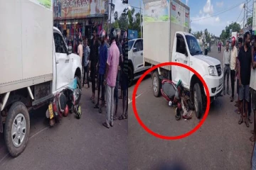 முல்லைத்தீவு - புதுக்குடியிருப்பு வாகன விபத்து: இளைஞர் வைத்தியசாலையில் அனுமதி(படங்கள்)