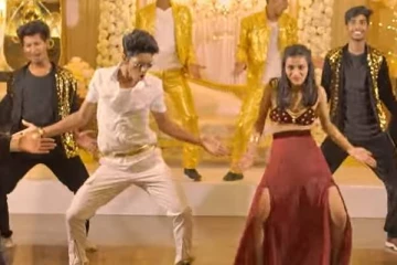 இப்படி ஒரு அரபிக் குத்து டான்ஸ்-ஆ? வைரலாகும் விஜய் ரசிகரின் டான்ஸ்..