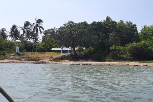 யாழ் பருத்தித்தீவில் இருந்து பொருள்கள் அவசர அவசரமாக இடம் மாற்றம் | Urgent Relocation From Jaffna Cotton Island