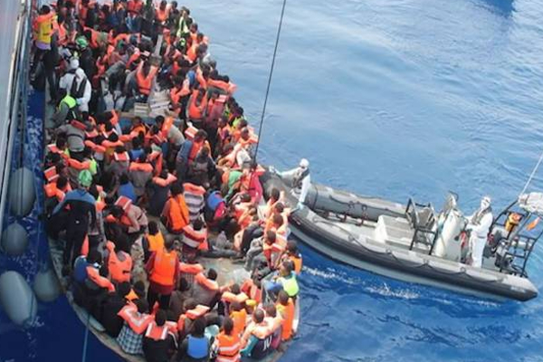 ஸ்பெயின் கடற்கரையில் சடலமாக கண்டெடுக்கப்பட்ட 4 அகதிகள்! | 4 Refugees Found Dead On The Spanish Coast