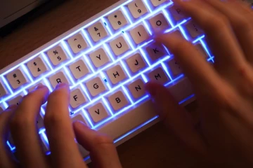 ஏழு வயதுச் சிறுவனுக்கு வேலை வழங்கிய மென்பொருள் நிறுவனம்!