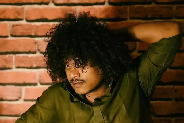 உலக கோப்பை போட்டியில் விஜய் டிவி புகழ்.. ஸ்டேடியத்தில் வேட்டி சட்டையுடன் செஞ்ச காரியத்தை பாருங்க | Vijay Tv Pugazh In World Cup Match