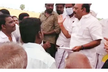 ‘டேய்... உன்ன அடிப்பேன்..’ மனு கொடுக்க வந்தவரை அடிக்க பாய்ந்த அமைச்சர் தா.மோ அன்பரசன் - வைரல் வீடியோ