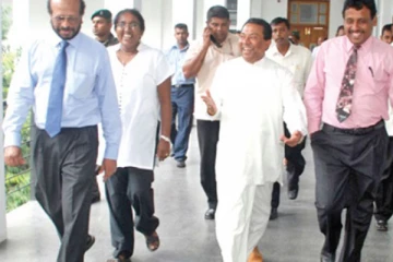 அரசாங்கத்திற்கு எதிராக களமிறங்கிய எஸ்.பி. திஸாநாயக்க