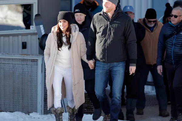 கனடா வந்துள்ள பிரித்தானிய இளவரசர் ஹரியும் மேகனும்... | Prince Harry And Meghan Come To Canada