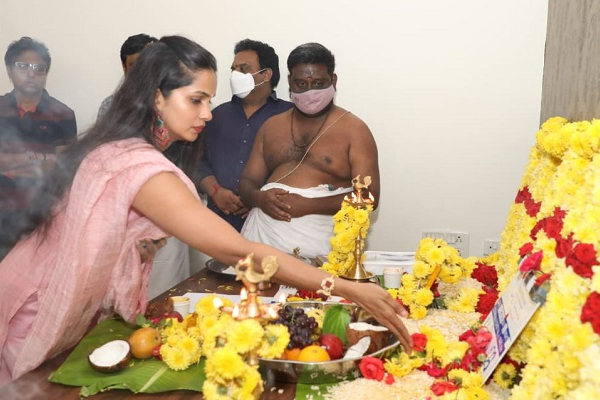 சசிகுமாருடன் நடிக்கும் பிக்பாஸ் நடிகை: எதிர்பார்ப்பில் ரசிகர்கள் | Sasikumar New Film Updated