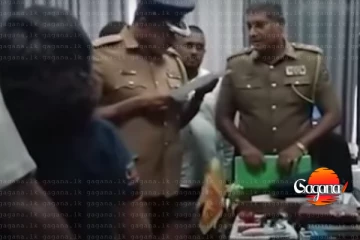 මතුගම ප්‍රාදේශිය සභාවේ උණුසුම් තත්ත්වයක් - සභාපතිව කාමරේට දාලා ලොක් කරලා පෝලීසියටත් බාධා [VIDEO]