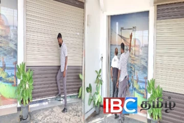 தவிசாளர் அதிரடி : மட்டக்களப்பில் பூட்டப்பட்ட நிதி நிறுவனங்கள்