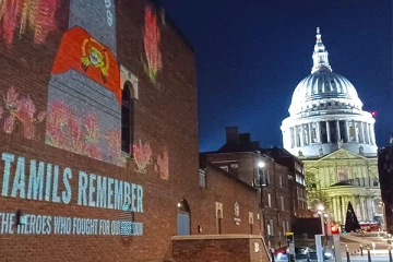 பிரித்தானியாவில் இரவு வேளையில் கம்பீரமாக காட்சியளித்த தமிழீழ தேசிய கொடி (Photos)