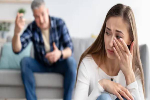 கணவன்- மனைவி வாழ்க்கையில் விளையாடும் வாஸ்து தவறுகள்.. இனி தவறியும் செய்யாதீங்க | Husband Wife Problems Vastu Mistakes கணவன்- மனைவி வாழ்க்கையில் விளையாடும் வாஸ்து தவறுகள்.. இனி தவறியும் செய்யாதீங்க | Husband Wife Problems Vastu Mistakes